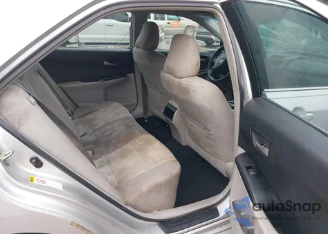 2014 Toyota Camry Le z USA, uszkodzony, nr VIN 4T1BF1FK8EU307465